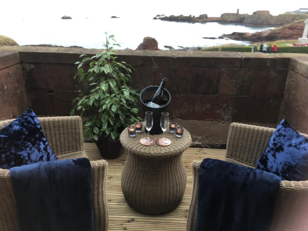 The Rocks Hotel Dunbar Bagian luar foto