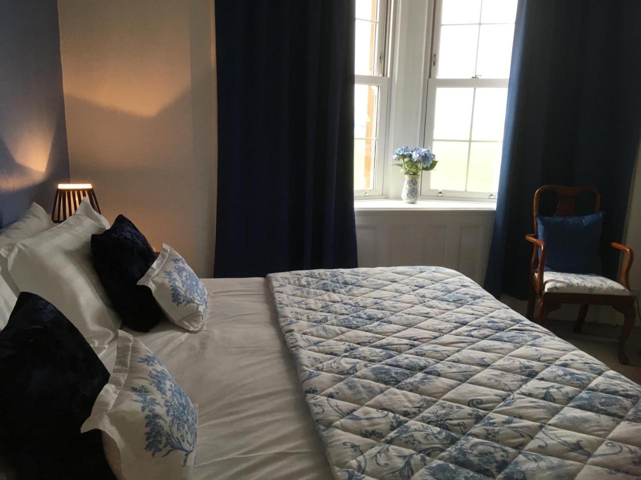 The Rocks Hotel Dunbar Bagian luar foto