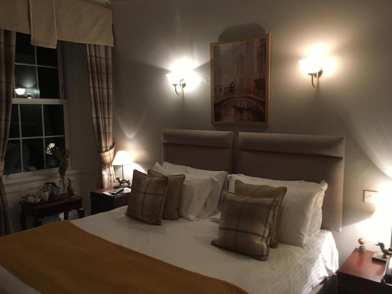 The Rocks Hotel Dunbar Bagian luar foto